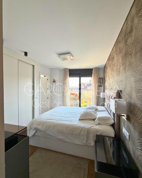 Foto 98298408-2924-46cc-906c-9d84d720322b. Attico con riscaldamento parcheggio in La Ería Oviedo