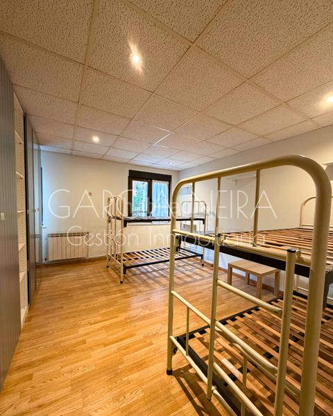 Foto 8bb2894a-cc16-484f-8361-00345030b6ed. Casa con riscaldamento in Ciudad Naranco - Prados de La Fuente Oviedo