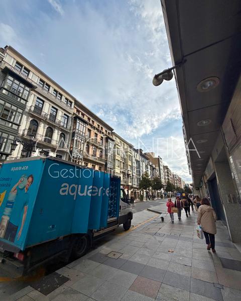 Foto 20702e69-f5ab-49f5-ac36-5177f6e933b9. Alquiler piso alquiler en calle uría en Parque San Francisco - Uría Oviedo