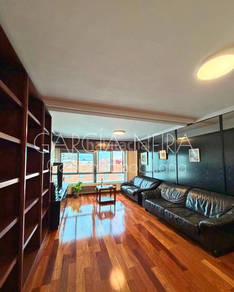 Foto 7ef57906-8e9d-47f6-895f-66e5b5a64956. Miete etagenwohnung mit heizung in Parque San Francisco - Uría Oviedo