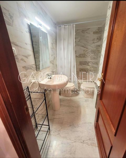 Foto 18cc7441-af33-4719-9913-92cb5f92a801. Piccolo appartamento in calle gonzález besada 55 in Oviedo