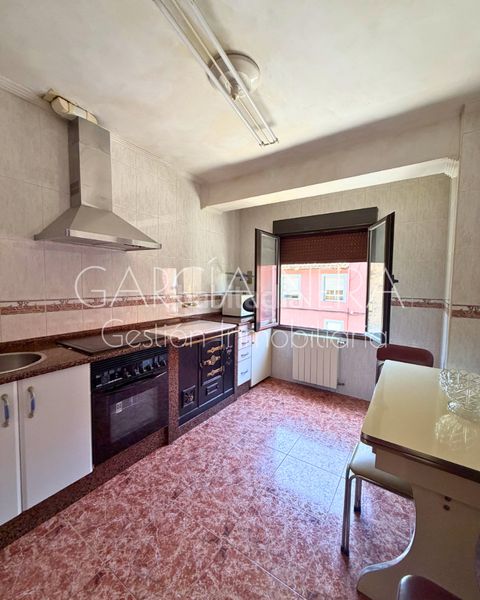Foto 4469c3d3-e2a1-4fde-9b78-38887f9555c3. Casa amb calefacció aparcament a Aller