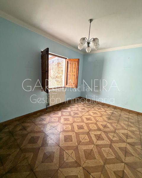 Foto 47f71189-0486-46f1-968c-e8fb1a4cdcba. Casa amb calefacció aparcament a Aller