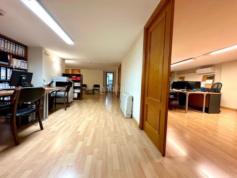 Foto 0e802fa5-2e86-4935-8549-a6bffbcfb76d. Office space with heating in Jaume III Palma de Mallorca