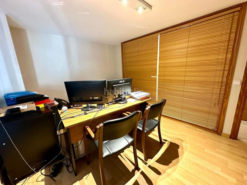 Foto 78997d35-ef43-4953-96ef-836a841b0df9. Office space with heating in Jaume III Palma de Mallorca