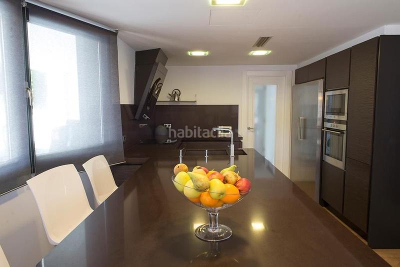 Foto 895a3d5b-dcd8-4d63-acf0-77492121f303. Chalet dans pop 15 dans Can Pastilla Palma de Mallorca