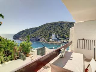 Pis a Cala llonga - cl munt kilimanjaro 58. Apartamento encantador con vistas al mar en cala llonga  inversi