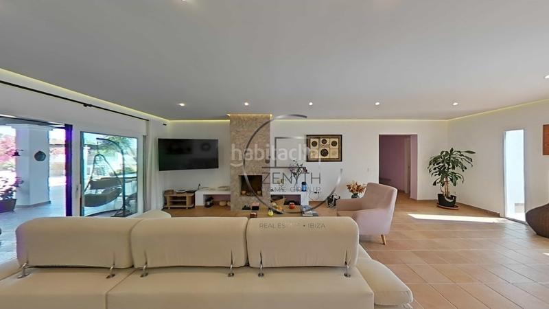 Foto 0abfe3c6-2e3a-471e-a7e9-6b158ef7fdc9. Casa villa rocalisa un oasis contemporáneo junto al golf ibicenco en Santa Eulària