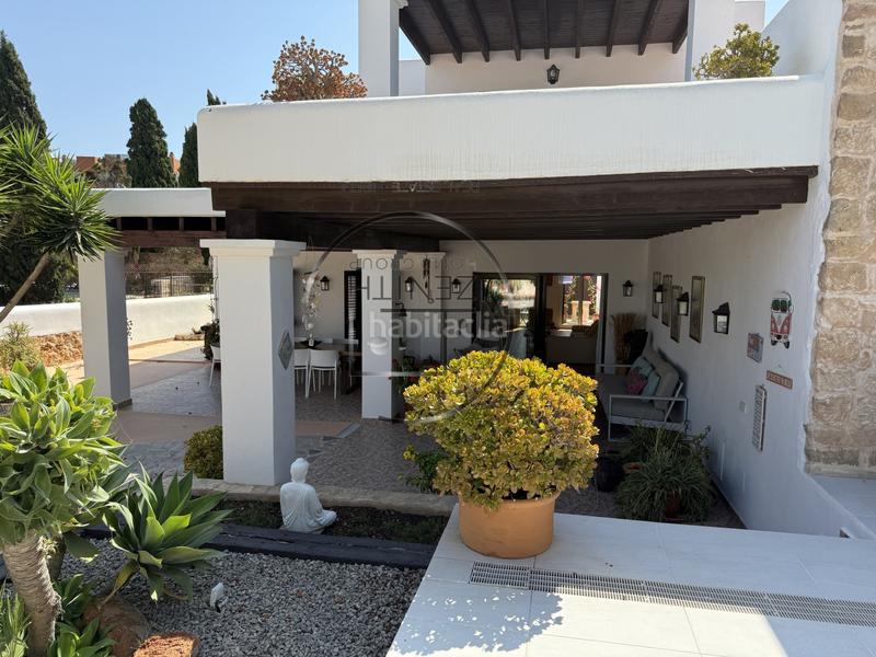 Foto 36895c3e-16ce-44ce-bbbe-fb0b24534297. Casa villa rocalisa un oasis contemporáneo junto al golf ibicenco en Santa Eulària