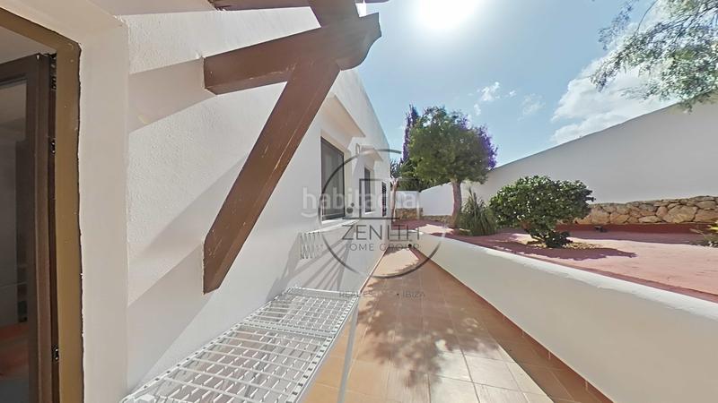Foto 46af71ac-5d15-4d52-9c60-94fc1ab08a94. Casa villa rocalisa un oasis contemporáneo junto al golf ibicenco en Santa Eulària