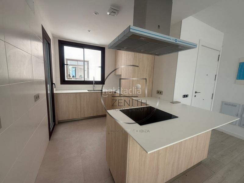 Foto 7c168f3f-0db9-4802-99aa-36048e5610f9. Alquiler piso  de obra nueva en alquiler en jesús, ibiza, con terraza y parking en Santa Eulària