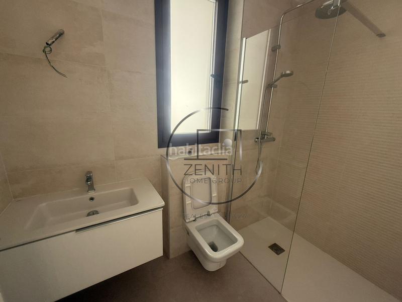 Foto 989a20d0-e252-4e87-985f-2fd79c8cdd41. Alquiler piso  de obra nueva en alquiler en jesús, ibiza, con terraza y parking en Santa Eulària