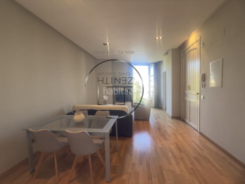 Foto 61b12cb4-475e-4763-b213-bae590f324e1. Alquiler piso exclusivo piso en alquiler un oasis de comodidad y estilo en Ibiza