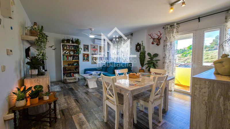 Foto 12cbe0c5-0b8d-4632-b05b-3d42453abcba. Casa adosada en Borox