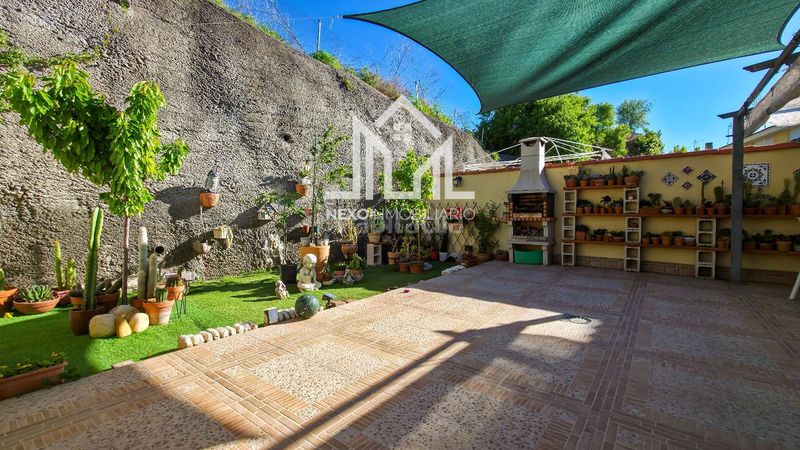 Foto ddae2ca3-f589-4ac8-8a14-92e03c92dc8b. Casa adosada en Borox