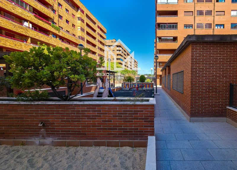 Foto 175a58fc-f282-4720-9dfe-a19bb44f97a7. Pis amb aparcament piscina a El Quiñón Seseña