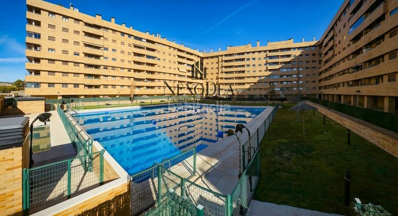 Foto d15494fa-0a26-4490-b2f2-c3929140160b. Pis amb aparcament piscina a El Quiñón Seseña