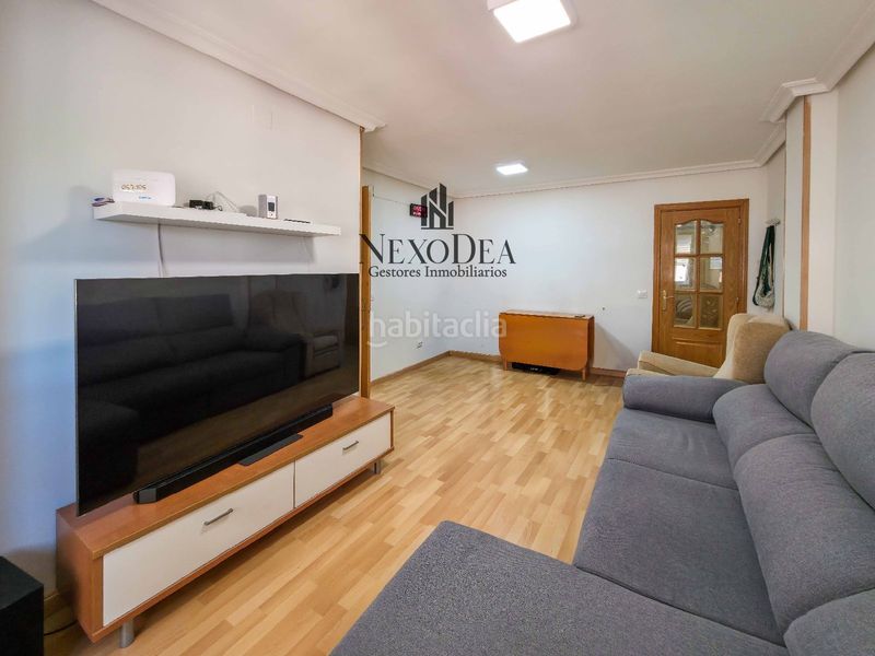 Foto d01fd002-5b63-4fe6-ad96-85333981eea8. Piso listo para entrar a vivir! piso de 3 dormitorios con terraza y ascensor en Parla