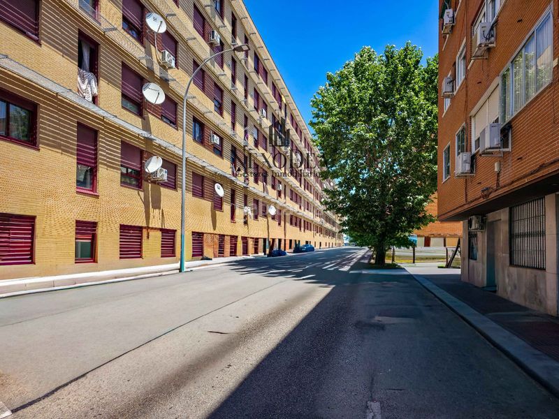 Foto dc564e7f-adcc-4e21-b242-c54ad5e4ea1f. Piso listo para entrar a vivir! piso de 3 dormitorios con terraza y ascensor en Parla