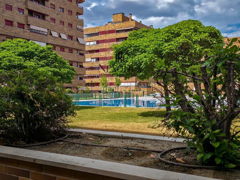 Foto c5a1aa0f-c1f5-454b-a83d-1570603645ed. Pis amb aparcament a El Quiñón Seseña