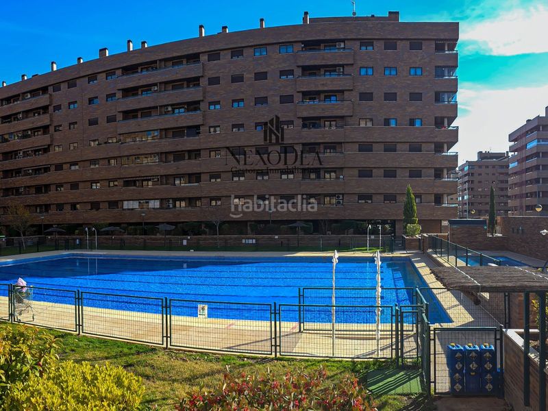 Foto db2551c8-9667-4b41-98e2-6a34183b6f77. Pis amb aparcament piscina a El Quiñón Seseña