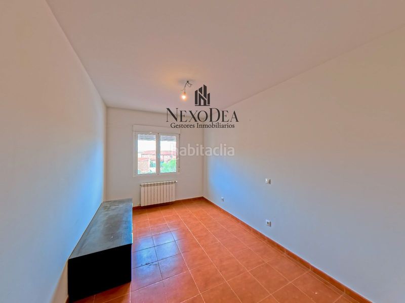 Foto dd7fc45c-4285-49eb-8211-9a1608e0484c. Casa aparellada amb aparcament a Hormigos