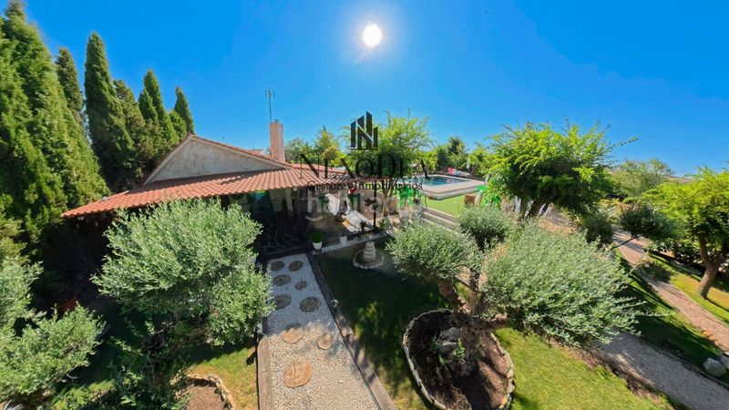 Foto 5b7a8747-104f-45fd-9b09-f1a148659b06. Maison avec piscine dans Chinchón