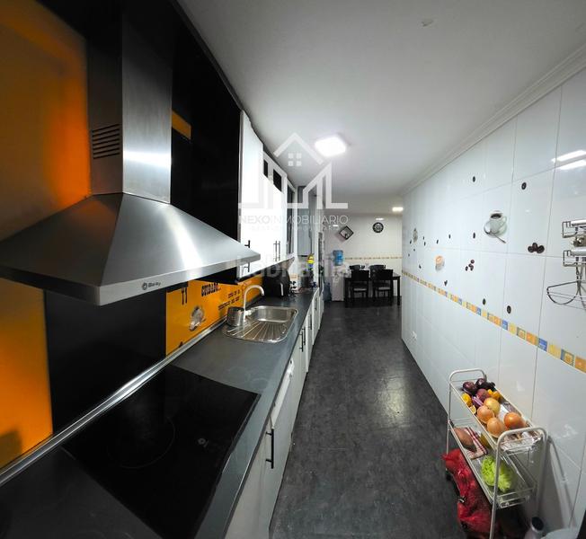 Foto ca83e840-04bb-44df-85a5-12dcd68ff957. Appartamento con parcheggio piscina in El Quiñón Seseña