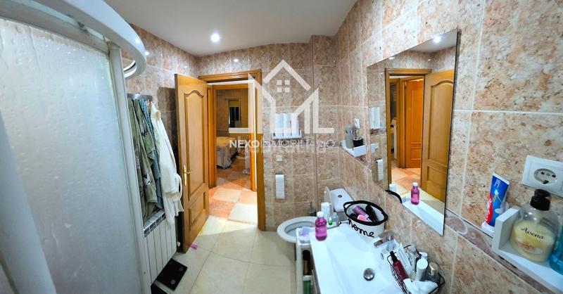 Foto b21dcba1-890c-4ad7-8307-76cbf52b403b. Pis a Reyes Parla