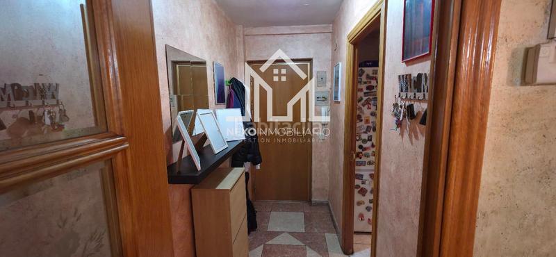 Foto bf0e40ce-ab96-46eb-8921-3bac84ee6043. Pis a Reyes Parla