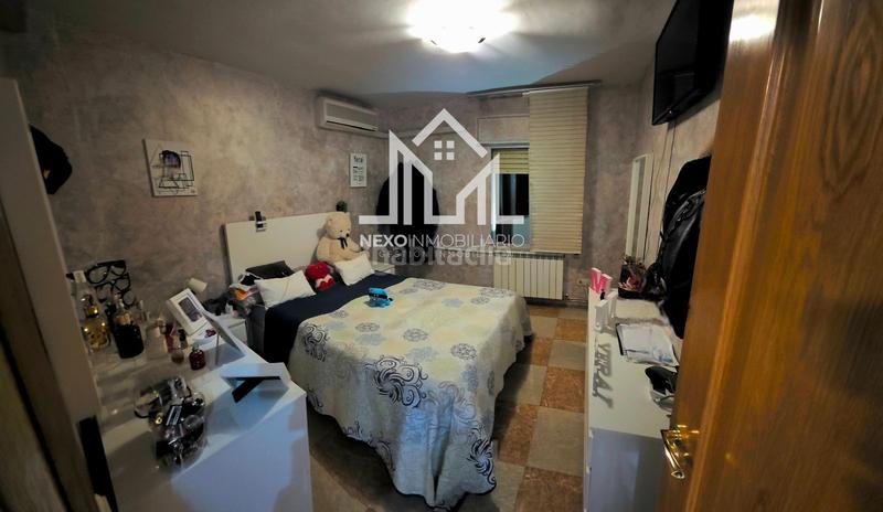 Foto bf2fd23c-f4d2-47e4-bd27-dbf7dff4c4da. Pis a Reyes Parla