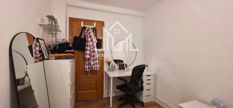 Foto e508d54c-647e-465a-aab6-a7812cc1211c. Pis a Reyes Parla