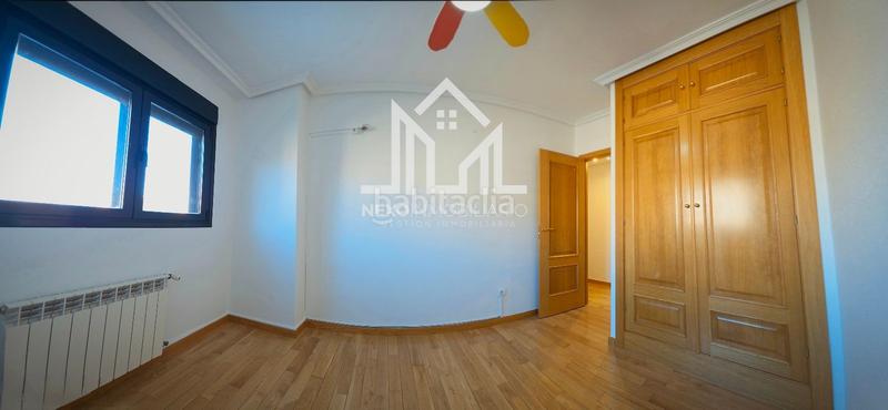 Foto d8bd39dd-b8d8-4bce-ba6b-b5680e41c976. Pis amb aparcament a El Quiñón Seseña