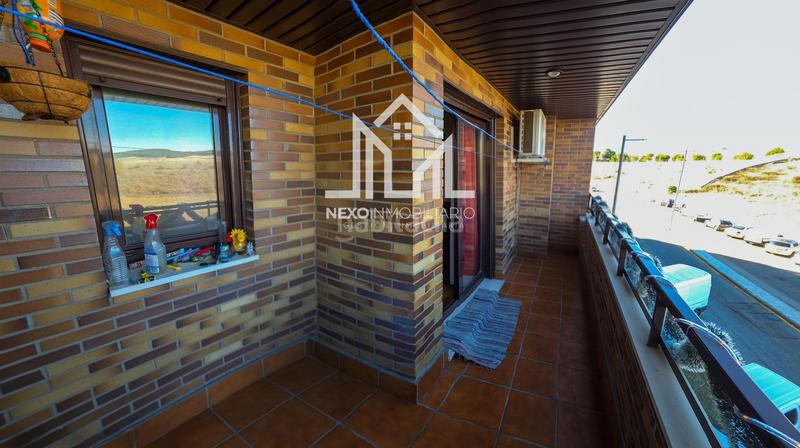 Foto 3158ab14-c3c3-4890-b9b9-8b54956c7b7a. Pis amb aparcament piscina a El Quiñón Seseña