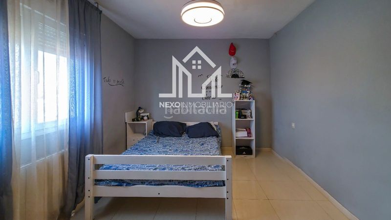 Foto 0d5270b4-34b1-44b0-8964-24571abfb862. Casa adossada amb aparcament a Borox