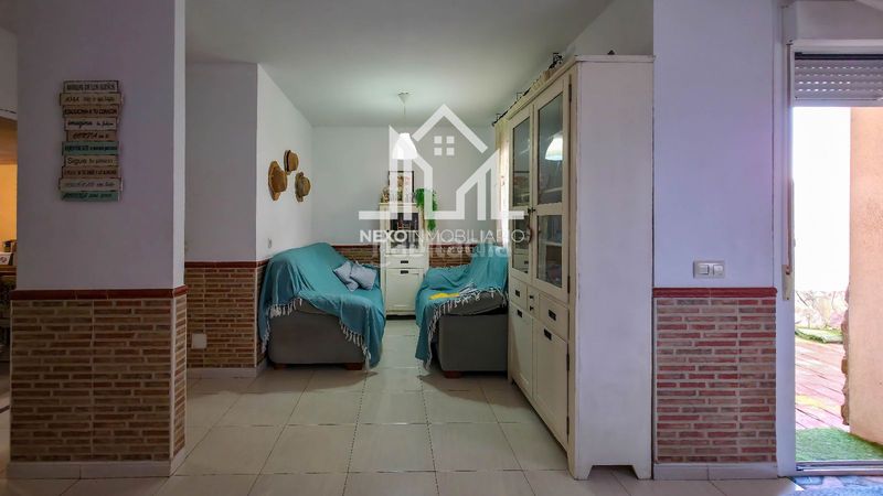 Foto 593bc796-247d-451d-ab26-185d76280218. Casa adossada amb aparcament a Borox