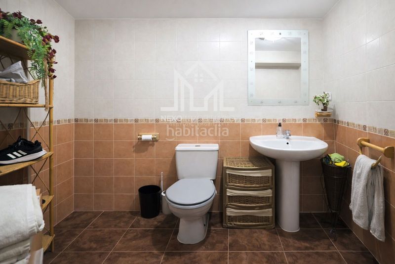 Foto 607a0fc4-e0b1-4cc8-b539-5e4d77951a3b. Casa adossada amb aparcament a Borox