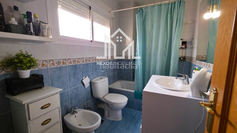 Foto 90758e5e-fe03-41af-aef6-309265f5d0a8. Casa adossada amb aparcament a Borox