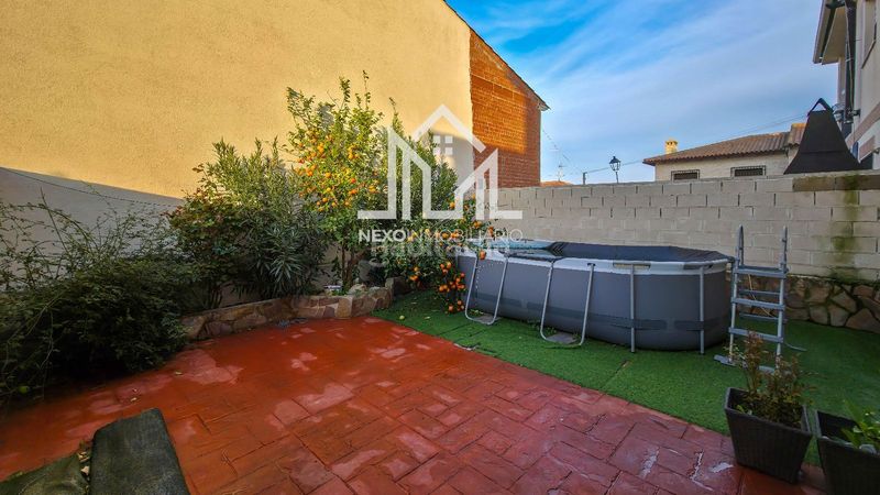 Foto 9bde4225-5cfe-4ab8-aea0-dc639da604e2. Casa adossada amb aparcament a Borox