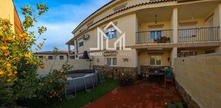 Reihenhaus  Cuenca. Chalet adosado en venta en borox