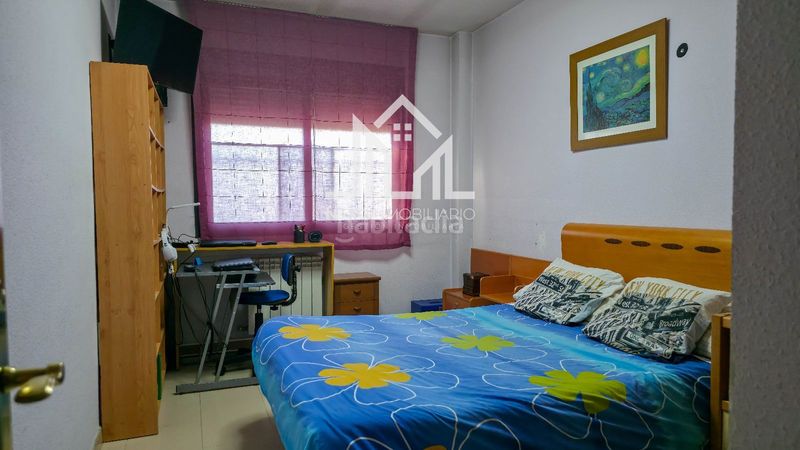 Foto 53023fa9-8e51-423e-9916-52a6047a6add. Casa aparellada amb aparcament a Los Robles Seseña