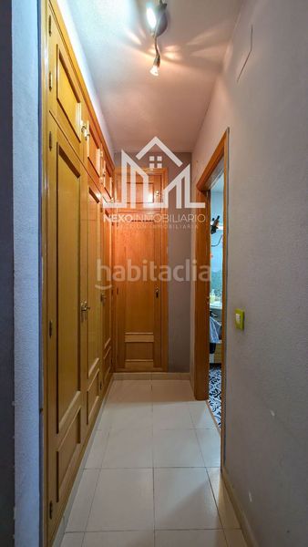 Foto abdc4e42-2968-4fa3-b6eb-29d6ee25b288. Casa aparellada amb aparcament a Los Robles Seseña