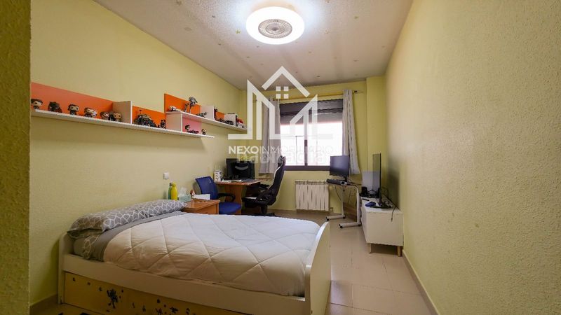 Foto e5b29e5a-55a7-4576-9a0c-cd3d2c49073b. Casa aparellada amb aparcament a Los Robles Seseña