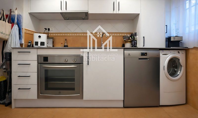 Foto d955dda7-3f78-427e-844c-e1c4c9bf571c. Pis a Entrevías Madrid