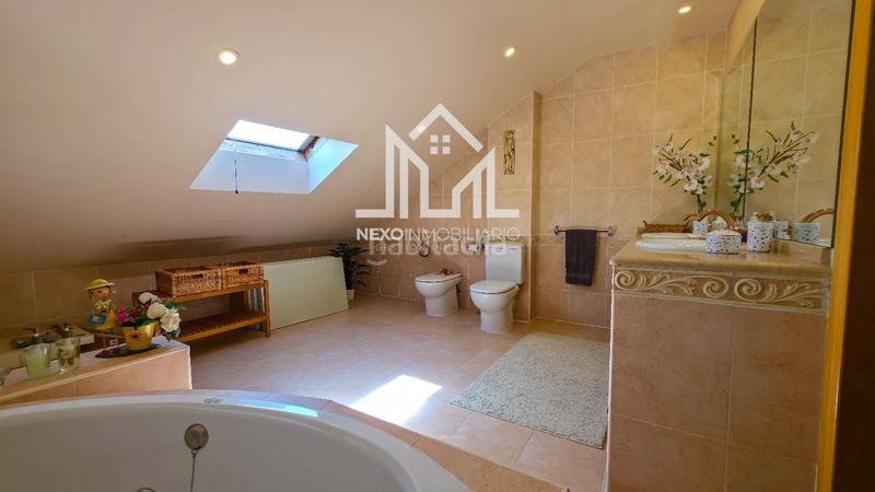 Foto 14cfe8cc-3720-46bb-8b89-999416f0d715. Casa aparellada amb aparcament piscina a Seseña nuevo Seseña