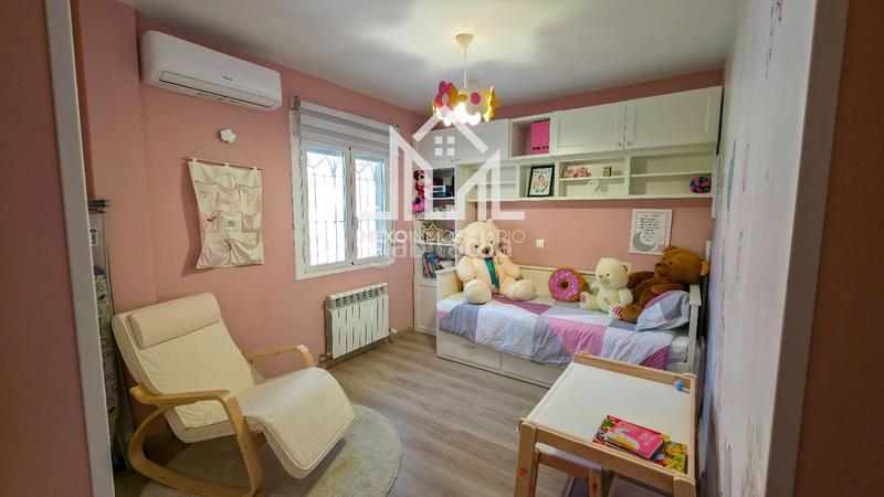 Foto b0085944-9629-4851-9274-7b712cb30b60. Casa aparellada amb aparcament piscina a Seseña nuevo Seseña