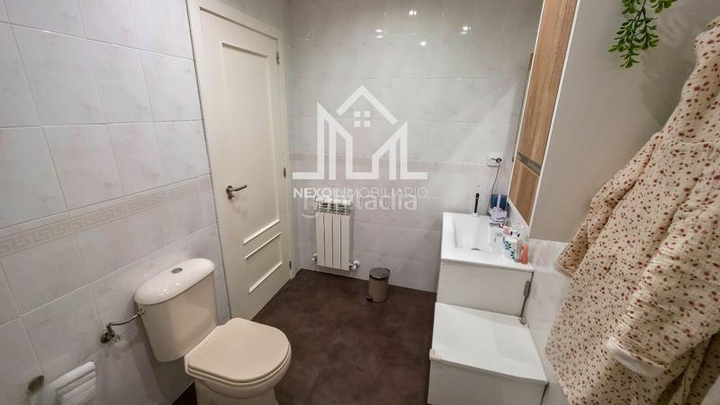 Foto f621b3dd-aa81-413f-b7e3-61ccf02fcfd2. Casa aparellada amb aparcament piscina a Seseña nuevo Seseña