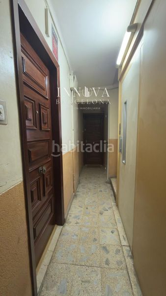Foto 7a938852-8d53-4fae-aa75-fe2fdc2bca40. Pis a Prosperitat Barcelona