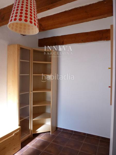 Foto a01c1ec6-49b6-4522-bd24-250c9e4595ca. Piso  en calle sant gil en Raval Barcelona