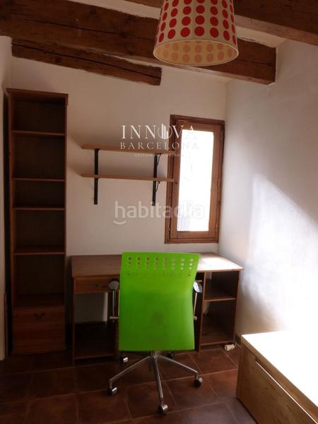 Foto ad53ad23-89fd-4576-a50a-1c9f257e6720. Piso  en calle sant gil en Raval Barcelona